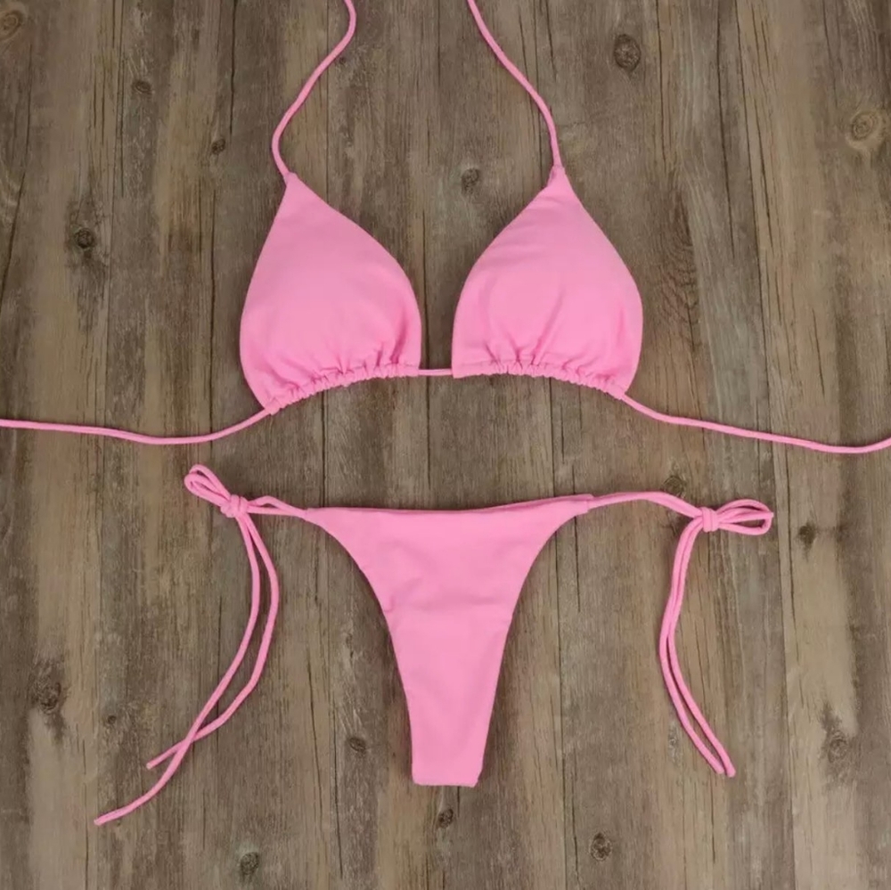 Thong bikini